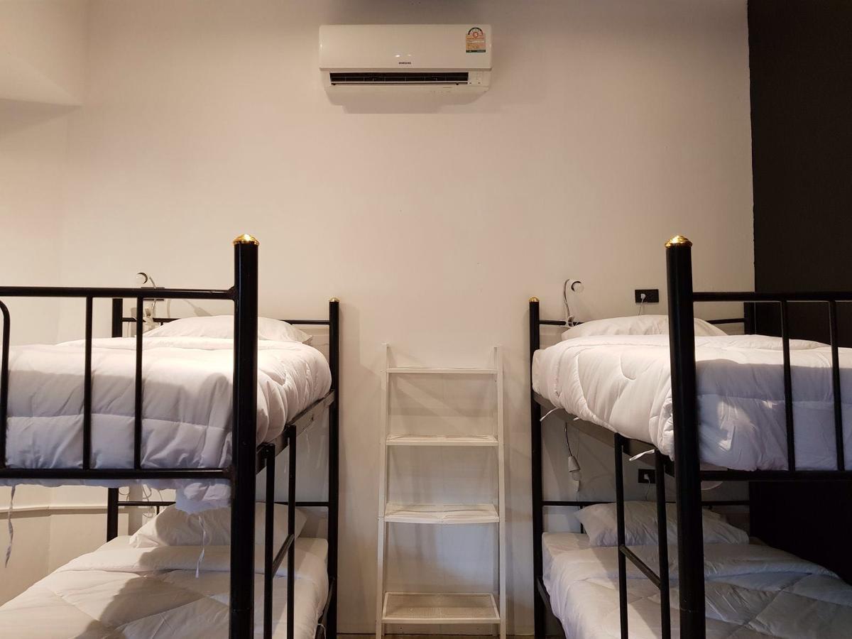 Paradise Beach Backpackers Hostel Patong Exterior foto
